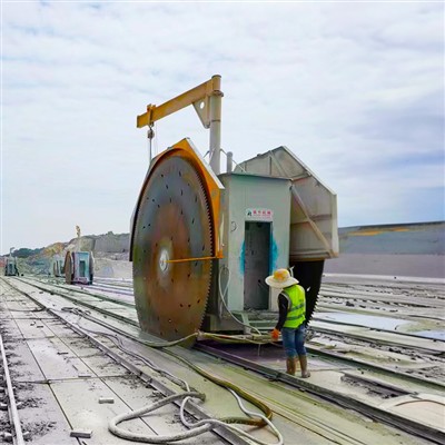 How to repair a blank and decker saw